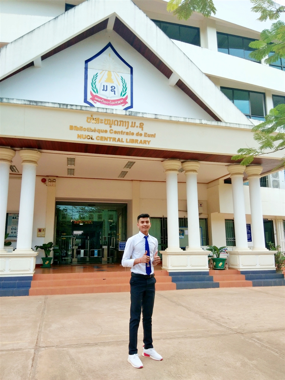 林納，柬埔寨人 老撾國立大學(xué)建筑學(xué)院建筑學(xué)專業(yè)